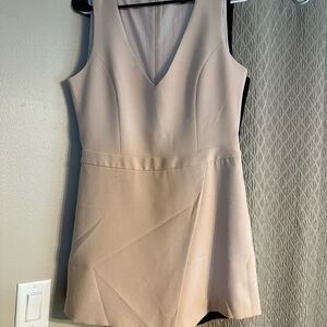BCBGMaxAzria Blush/Beige V-Neck Mini Dress